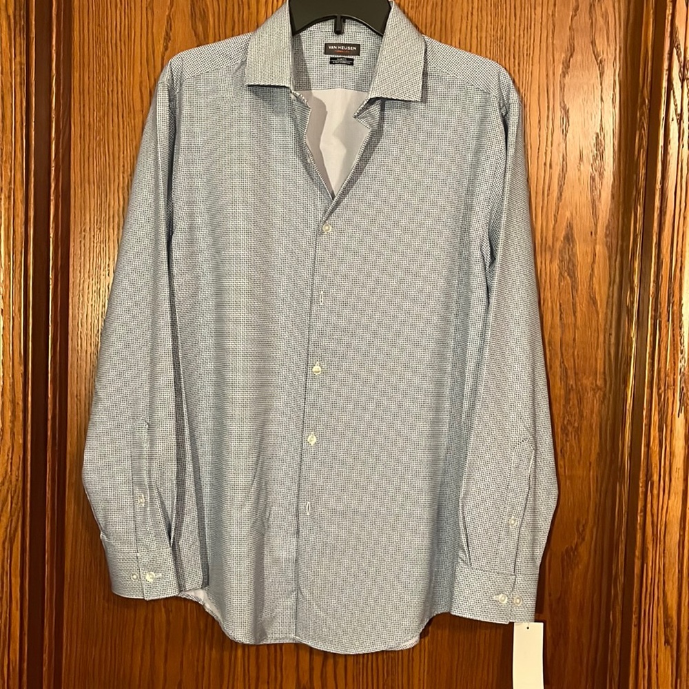 *NWT* men’s Van Heusen printed dress shirt, slim fit and 4 way stretch, size L